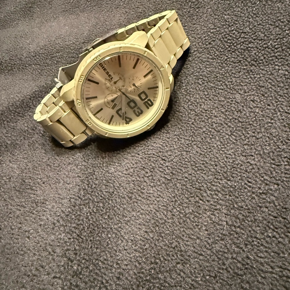 Gold Watch - Picture 2 of 4